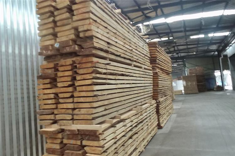 建筑木方与木板材批发 规格齐全，一站式建筑材料采购指南